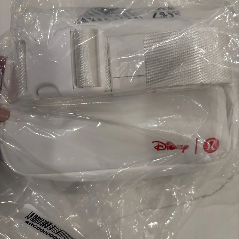 *LONG STRAP* Disney x Lululemon - Picture 8 of 15